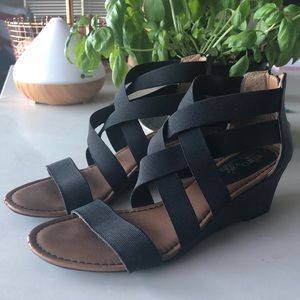 Eurosoft by Sofft Women’s Mika Wedge Heels Size 7